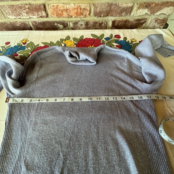 Chico's lilac purple mist shimmer metallic silver turtleneck sweater top - Picture 5 of 13